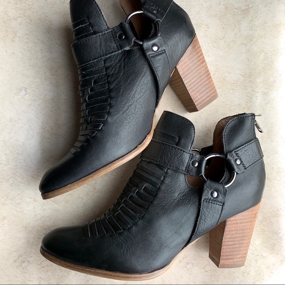 Seychelles Shoes - Seychelles woven black ankle booties sz 11